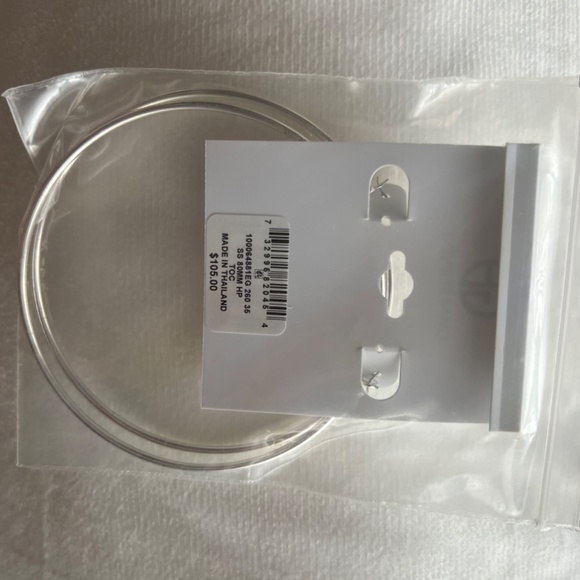 BRAND NEW - STERLING SILVER HOOP EARRINGS - Picture 3 of 4